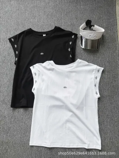 Alo Yoga Logo-Trim Cap-Sleeve T-Shirt Black and White - 7