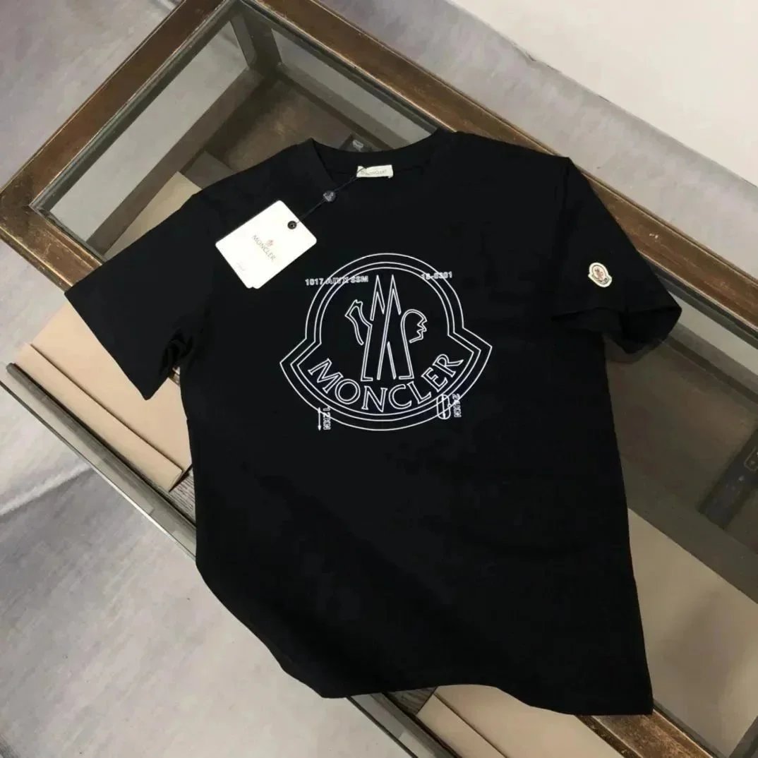 Moncler T-Shirts Short-Sleeve Logo Graphic T-Shirt — 28