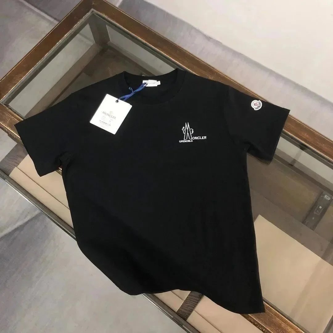 Moncler T-Shirts Short-Sleeve Logo Graphic T-Shirt — 15