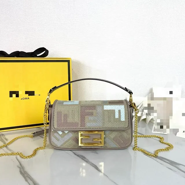 Fendi Crossbody Bags Baguette embroidered FF-logo flap bag product detail image 3