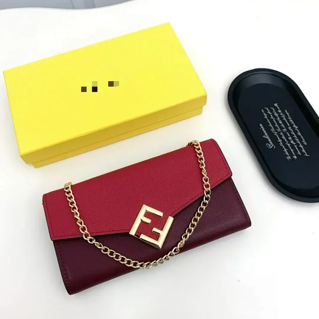 Fendi Crossbody Bags FF embossed chain wallet product detail image 4