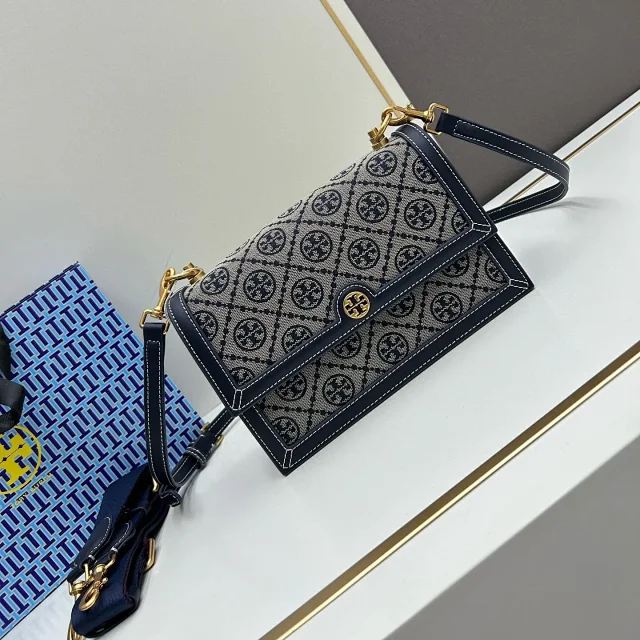 Tory Burch Crossbody Bags T Monogram flap bag product detail image 4