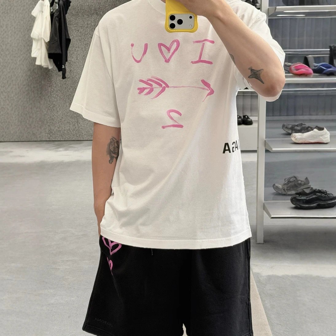 UNFRCWND White Graphic T-Shirt Pink Heart & Arrow Doodle Print Men's Tee