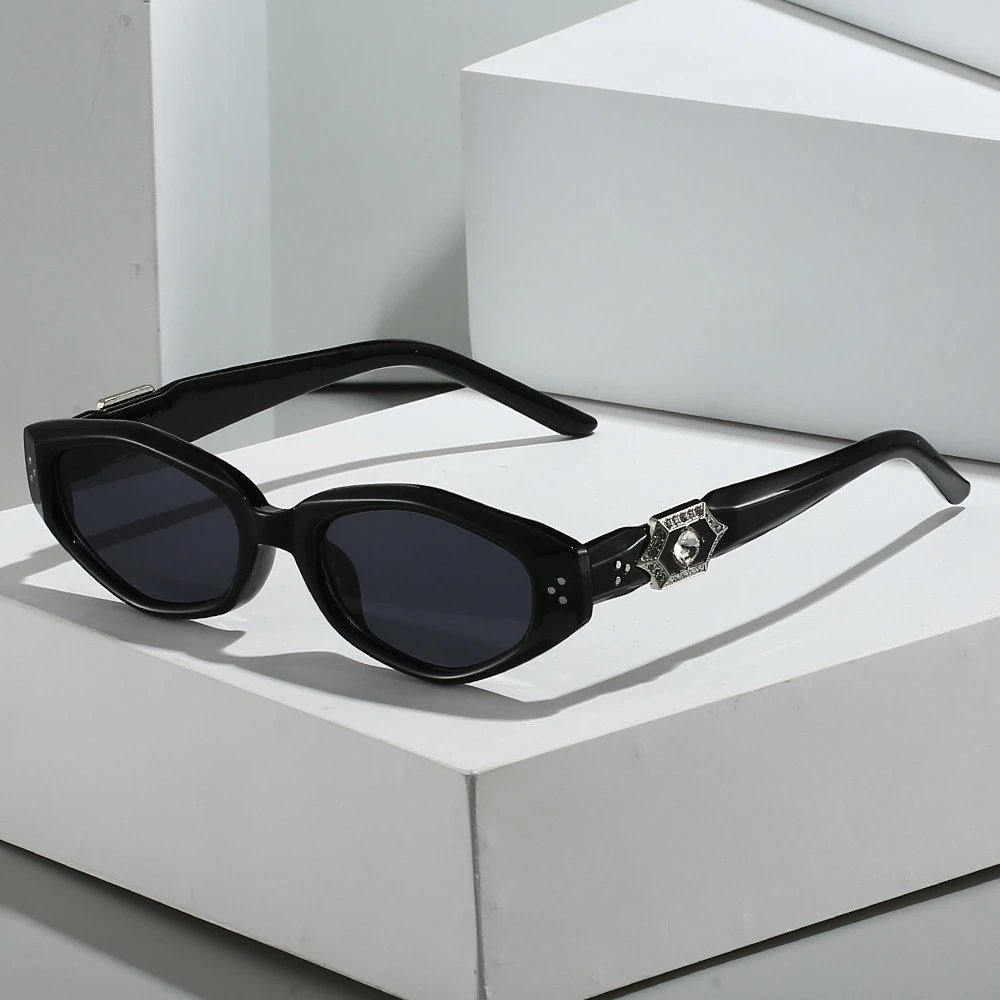 Black Octagonal Sunglasses With Crystal-Embellished Temple T-Shirt