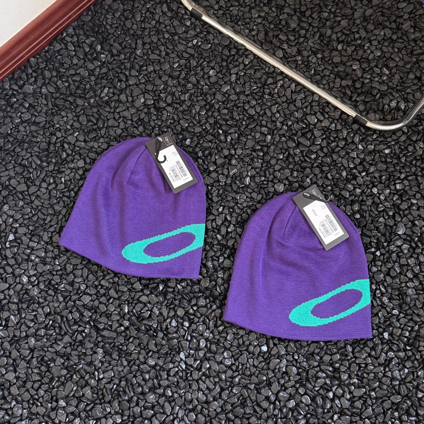 Oak Logo Warm Knitted Beanie photo 5