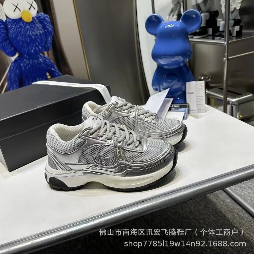 CC Sneakers photo 5