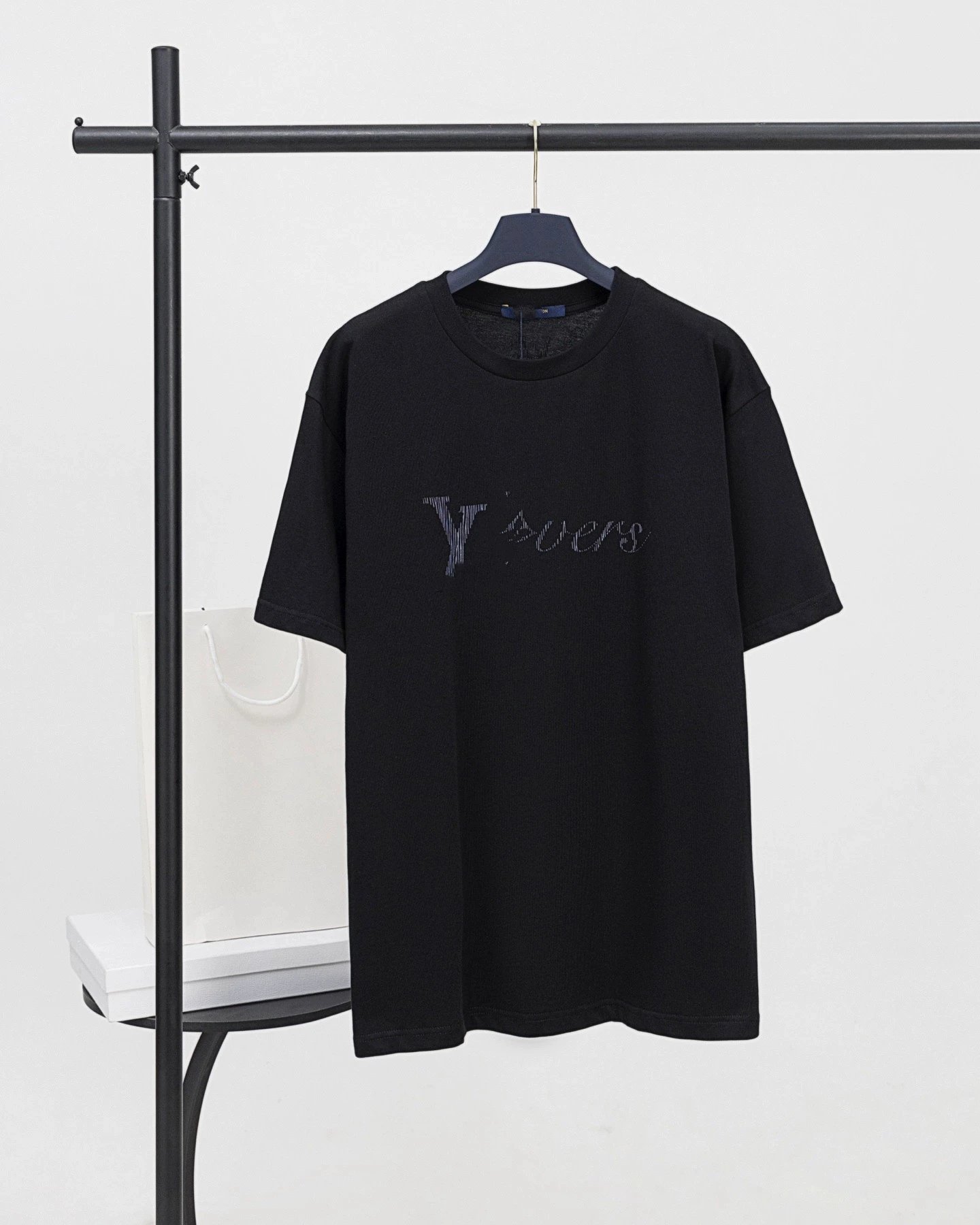 T-Shirt Heavy Pattern Embroidery photo 6