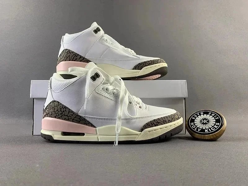 Nike Sneakers Air Jordan 3 — 15
