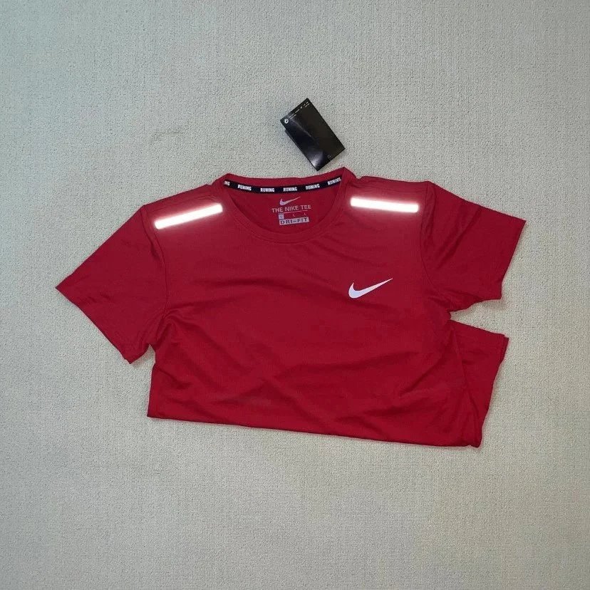 Red (shoulder reflection)
