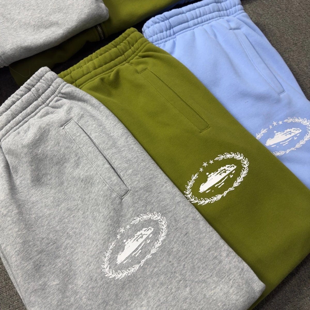 Corteiz Logo Sweatpants Black - 10
