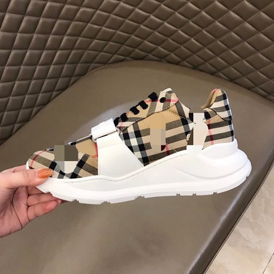 European Station Autumn/Winter Fashion New Men's Shoes Thick Bottom Lace Color blocked Korean Edition Casual Shoes with Increased Height and Breathable Interior