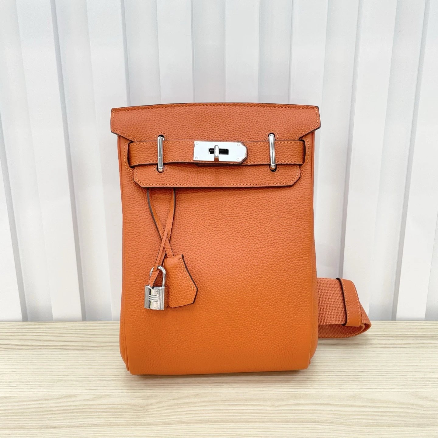 Chest bag fashionable unisex simple lychee pattern togo top layer cowhide shoulder crossbody bag