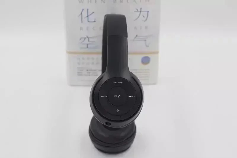 Bose Headphones 700 Wireless Over-Ear — 16