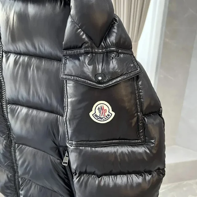 Moncler Down Jackets Hooded puffer jacket with sleeve pocket product detail image 5