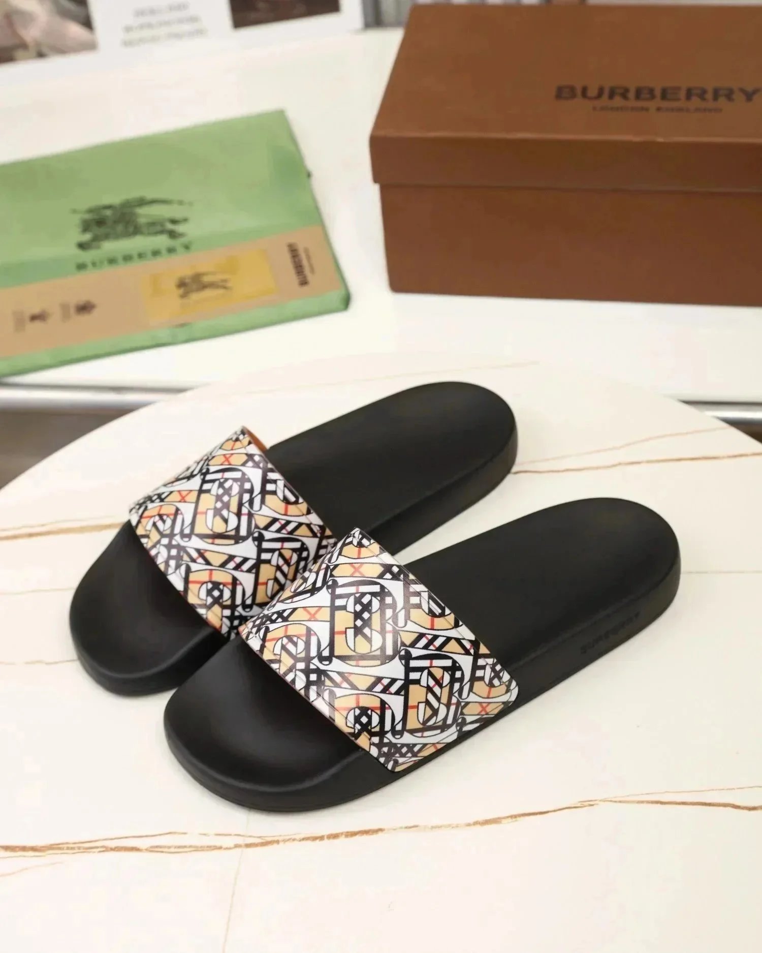 Burberry Sandals Check-Pattern Slide — 23