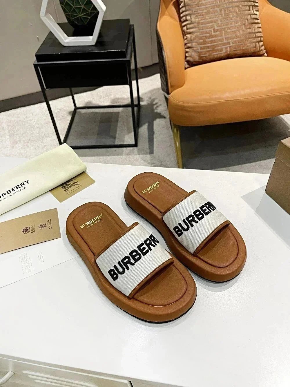 Burberry Sandals Check-Pattern Slide — 33