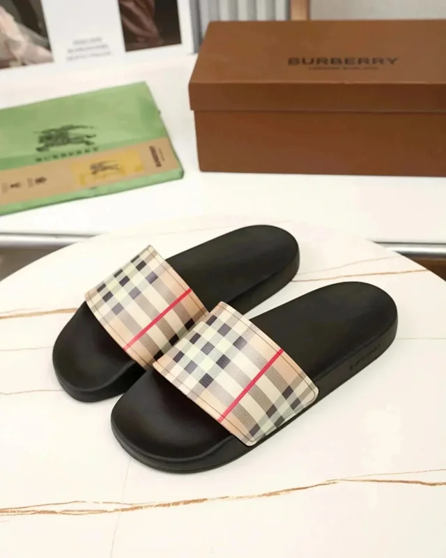 Burberry Sandals Check-Pattern Slide product detail image 6