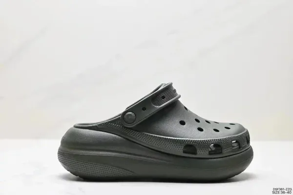 Crocs Classic Platform Clog Beige Sandals - 7