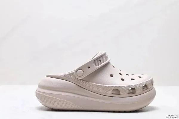 Crocs Classic Platform Clog Beige Sandals - 11