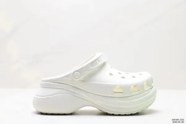 Crocs Classic Platform Clog Beige Sandals - 6