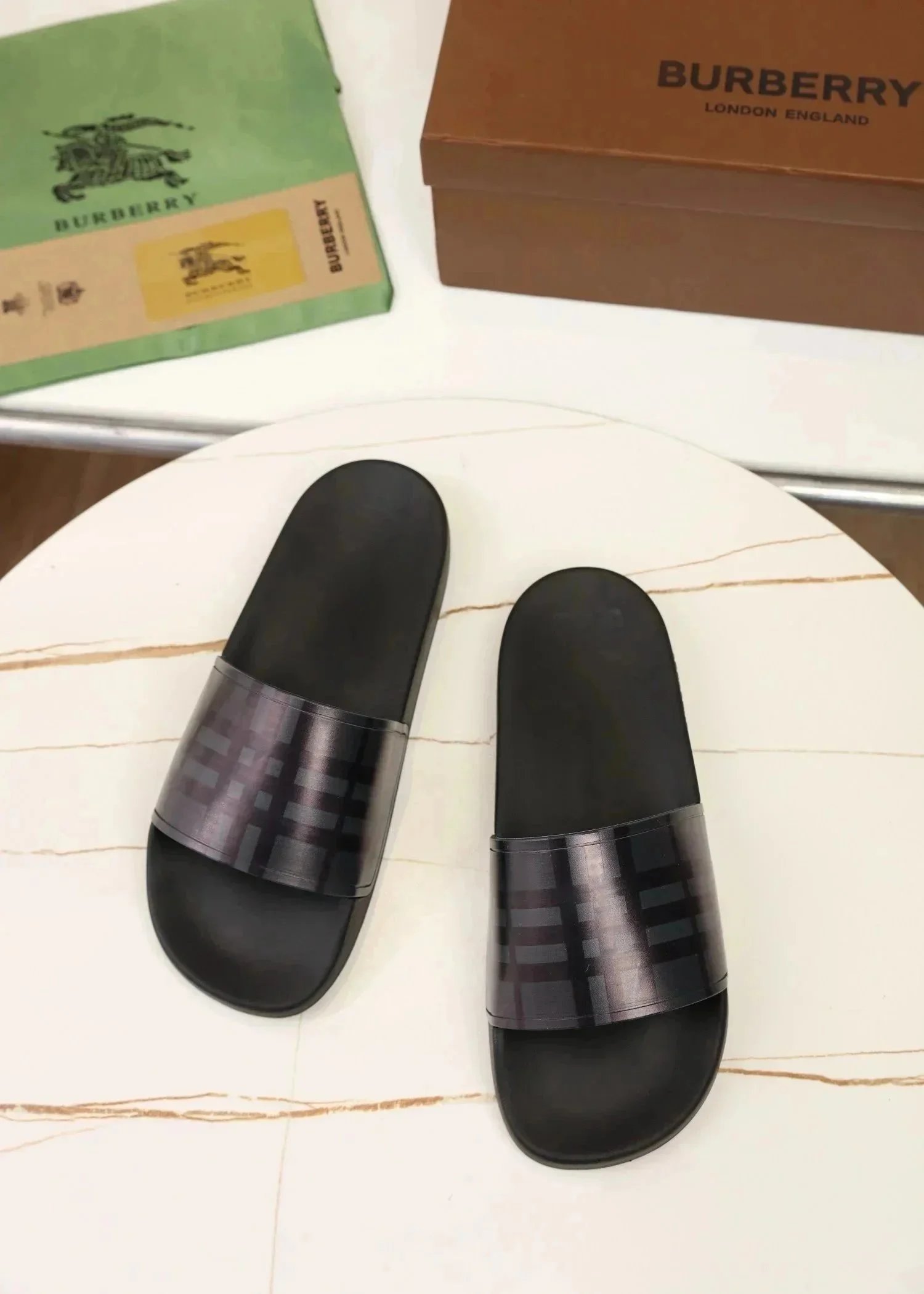 Burberry Sandals Check-Pattern Slide — 21