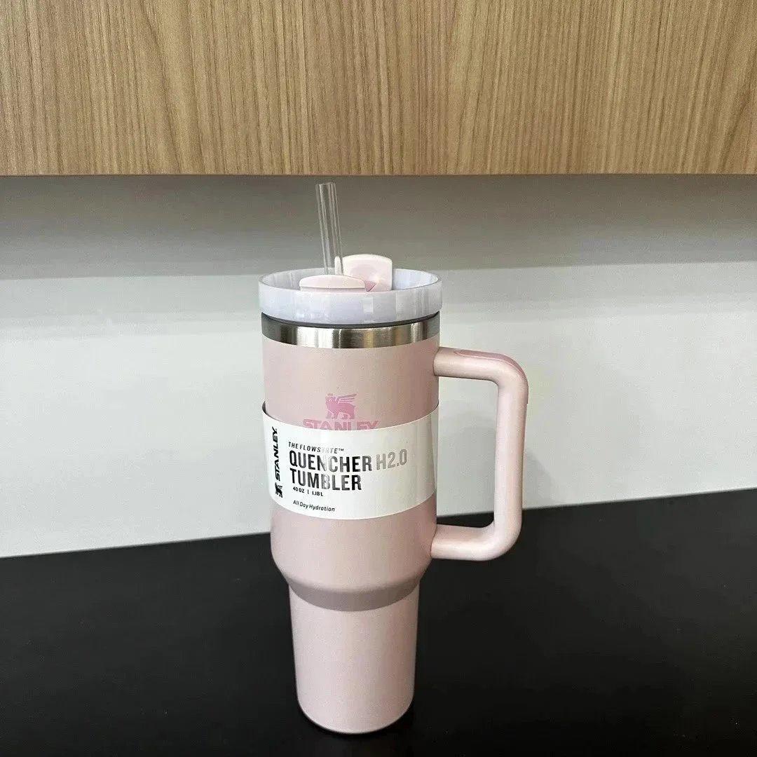Stanley Uncategorized Quencher H2.0 handled tumbler with straw image 2