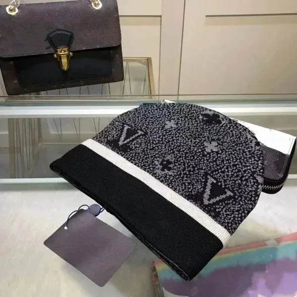 Louis Vuitton Damier Azur Knit Scarf and Beanie Set Navy Blue Accessories - 12