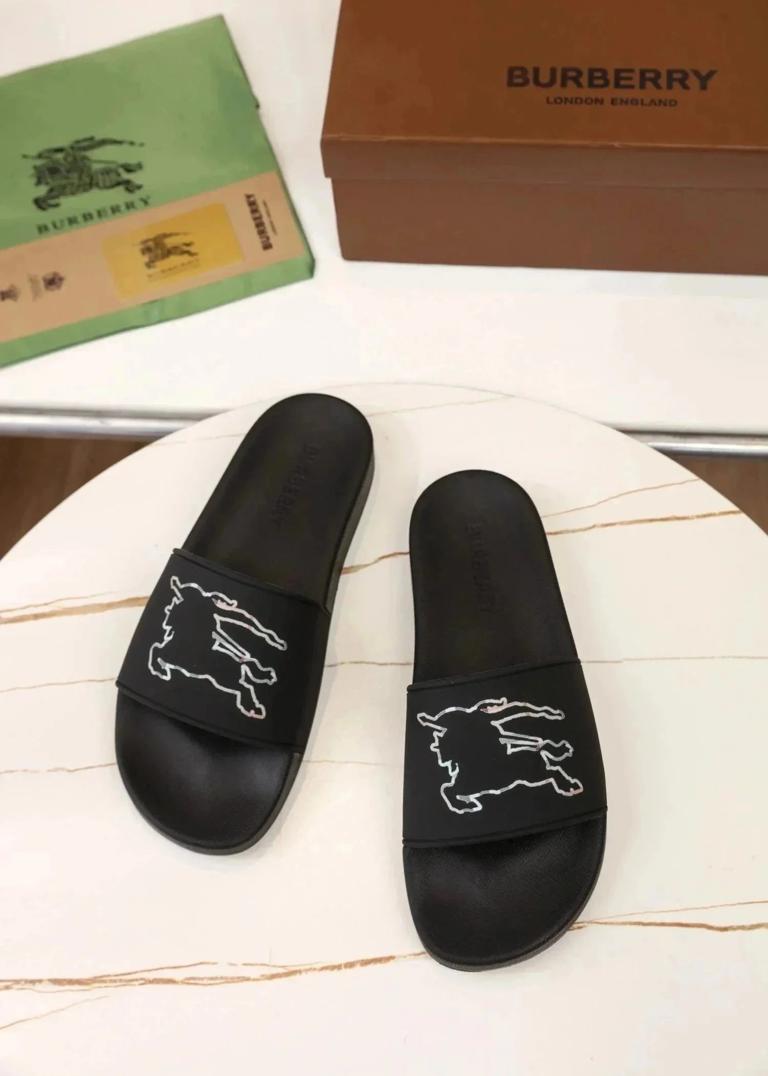 Burberry Sandals Check-Pattern Slide image 7