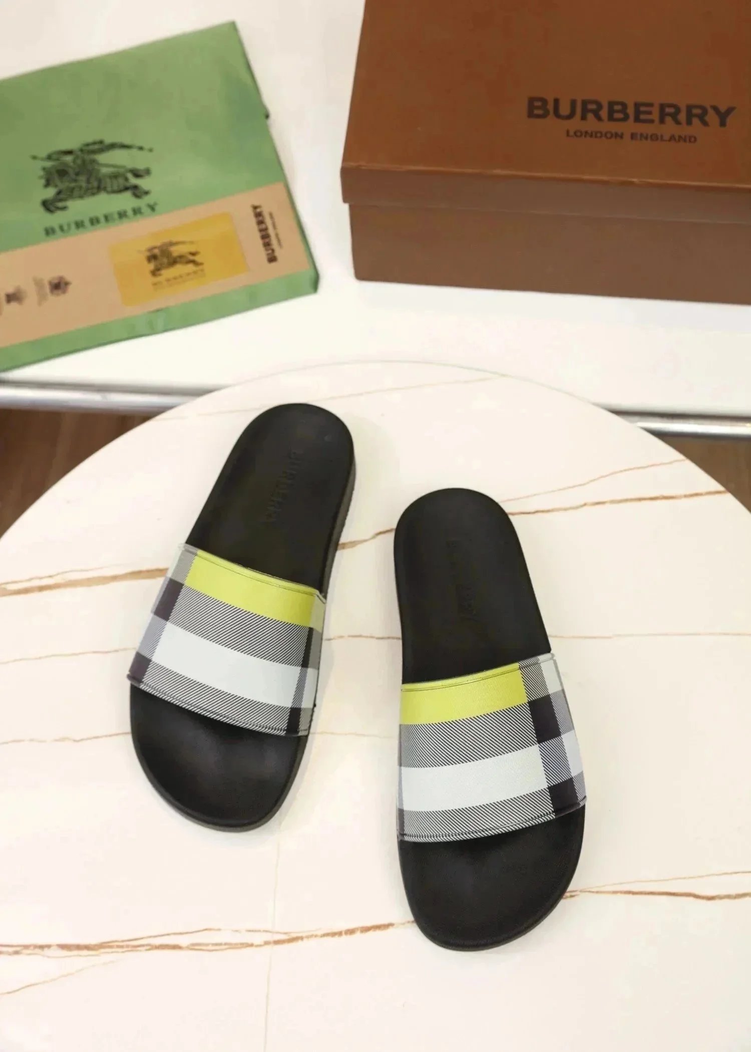 Burberry Sandals Check-Pattern Slide — 8