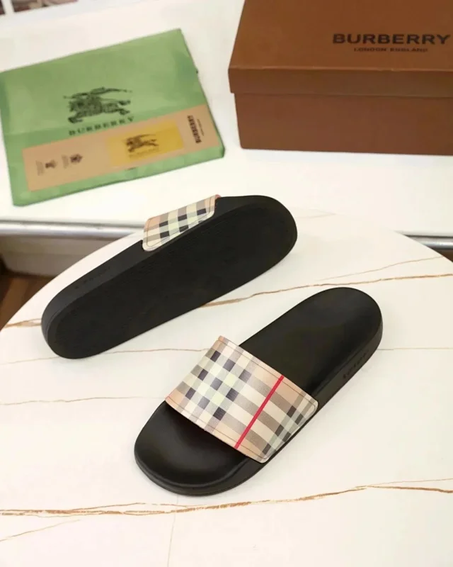 Burberry Sandals Check-Pattern Slide product detail image 7