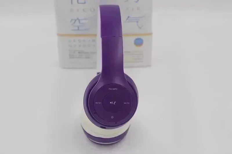 Bose Headphones 700 Wireless Over-Ear — 13