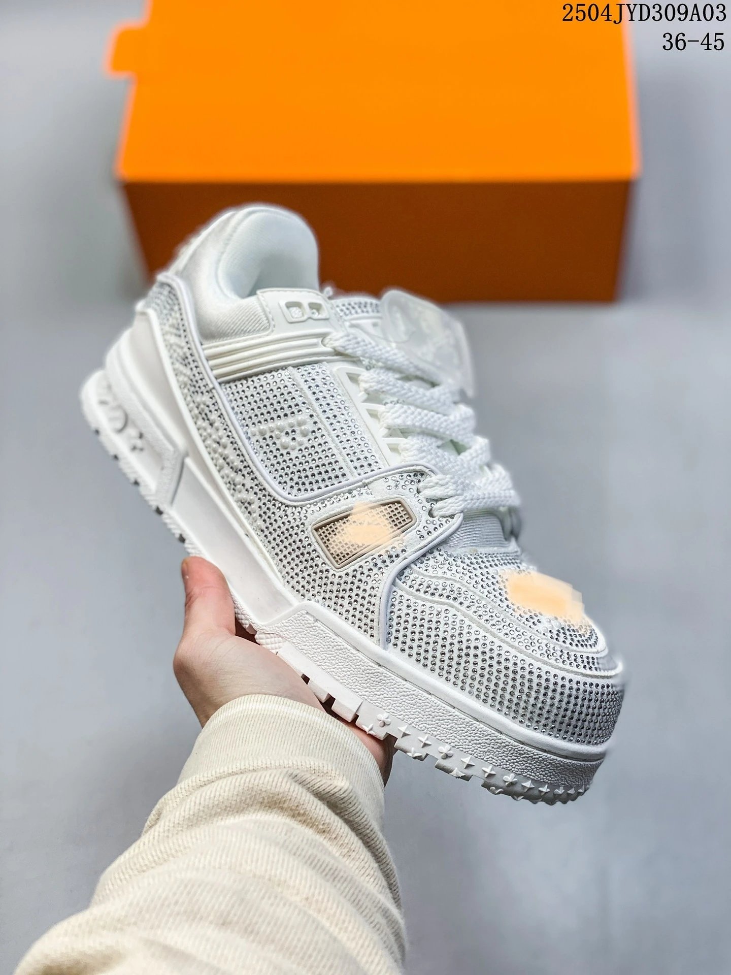 Louis Vuitton Trainer Low Monogram Beige Sneakers - 25