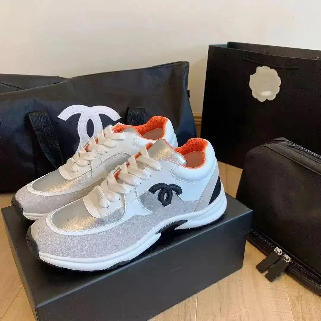Chanel Sneakers Low-Top Logo-Appliqué Runner — 19