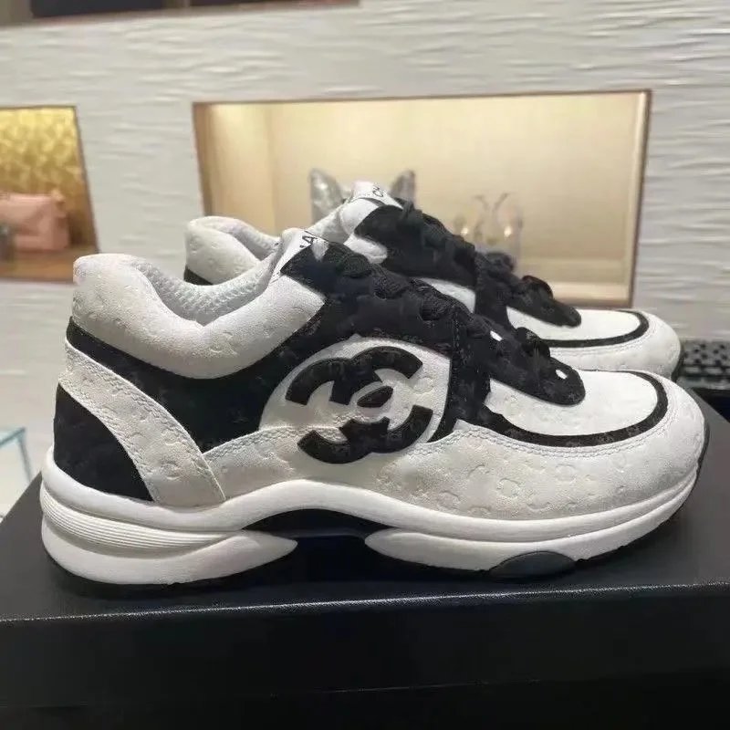 Chanel Sneakers Low-Top Logo-Appliqué Runner — 38