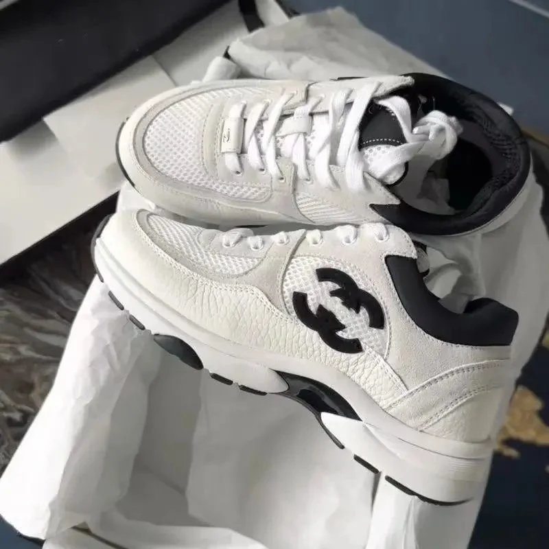 Chanel Sneakers Low-Top Logo-Appliqué Runner — 28