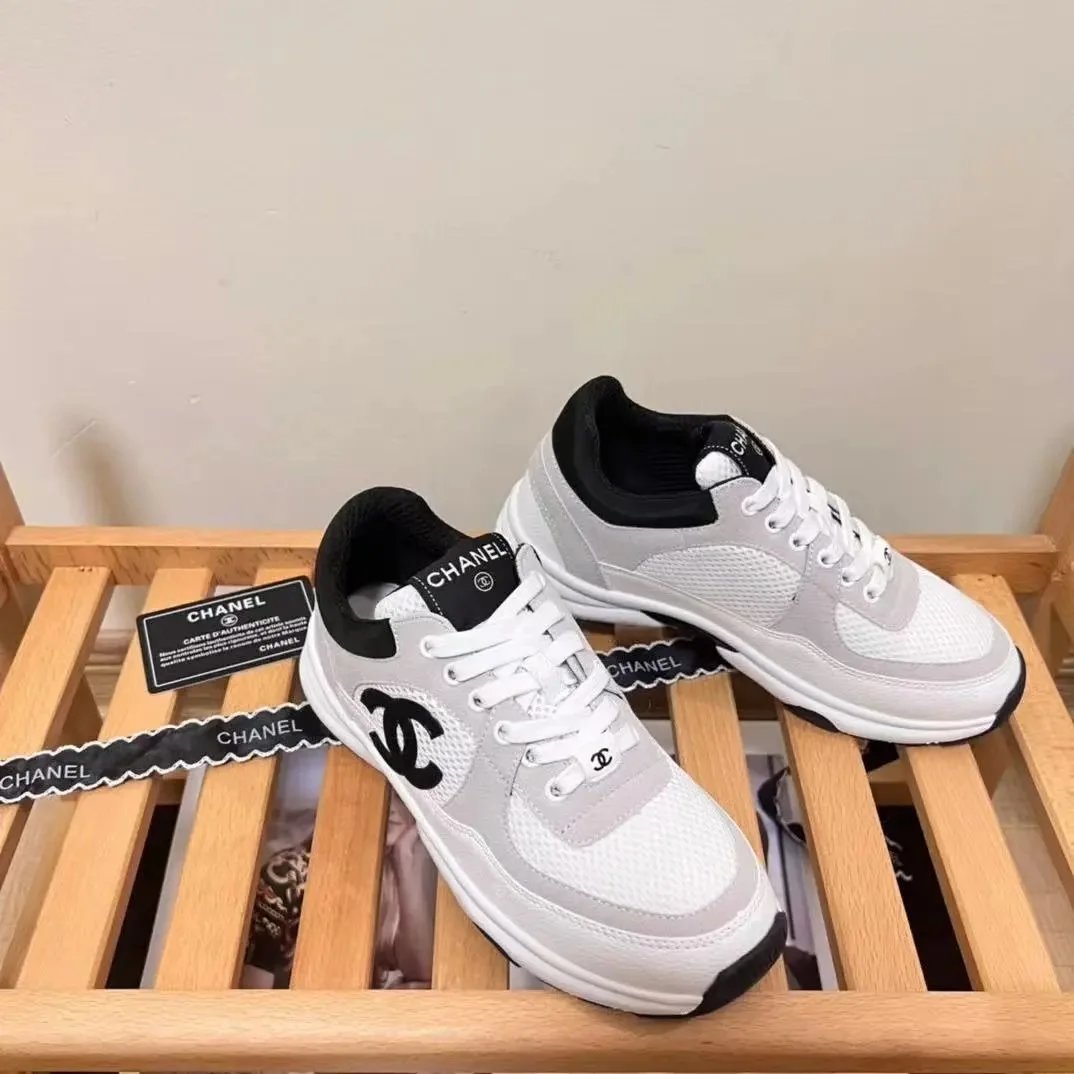 Chanel Sneakers Low-Top Logo-Appliqué Runner — 22