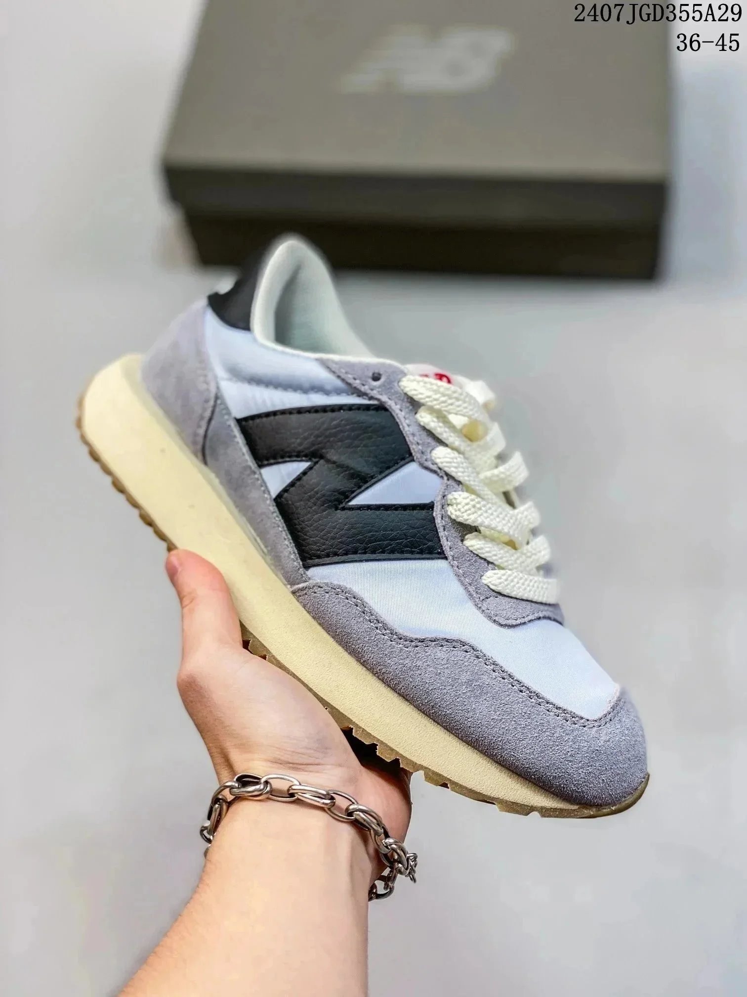 New Balance Sneakers 550 low-top lace-up — 19 gray