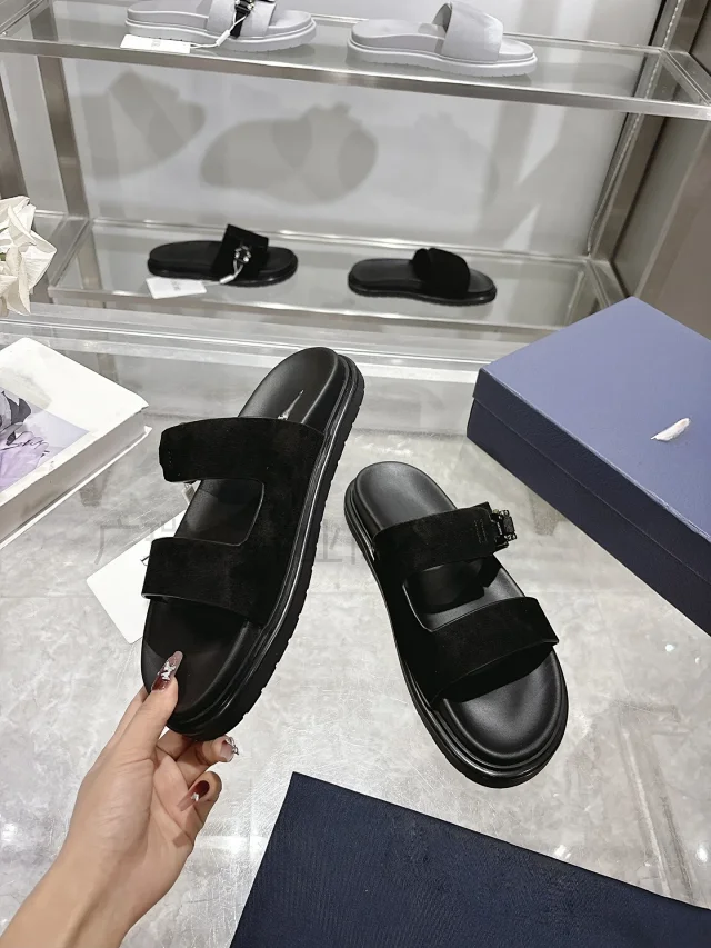 Dior Sandals Two-strap buckle slides product detail image 3