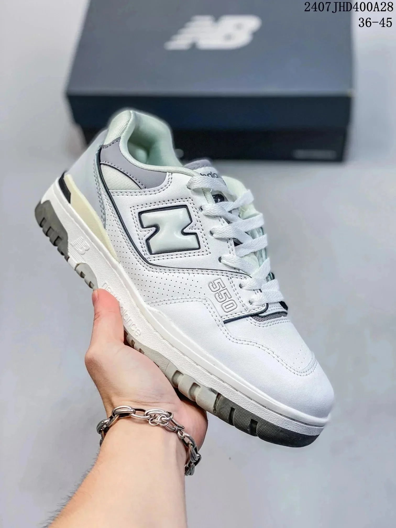 New Balance Sneakers 550 low-top lace-up image 8