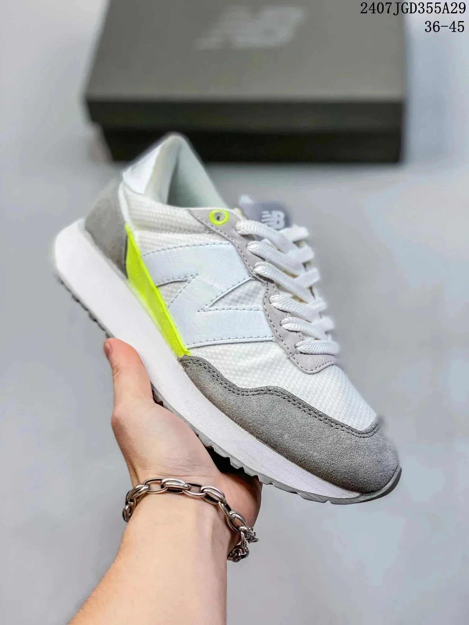 New Balance Sneakers 550 low-top lace-up — 18 white