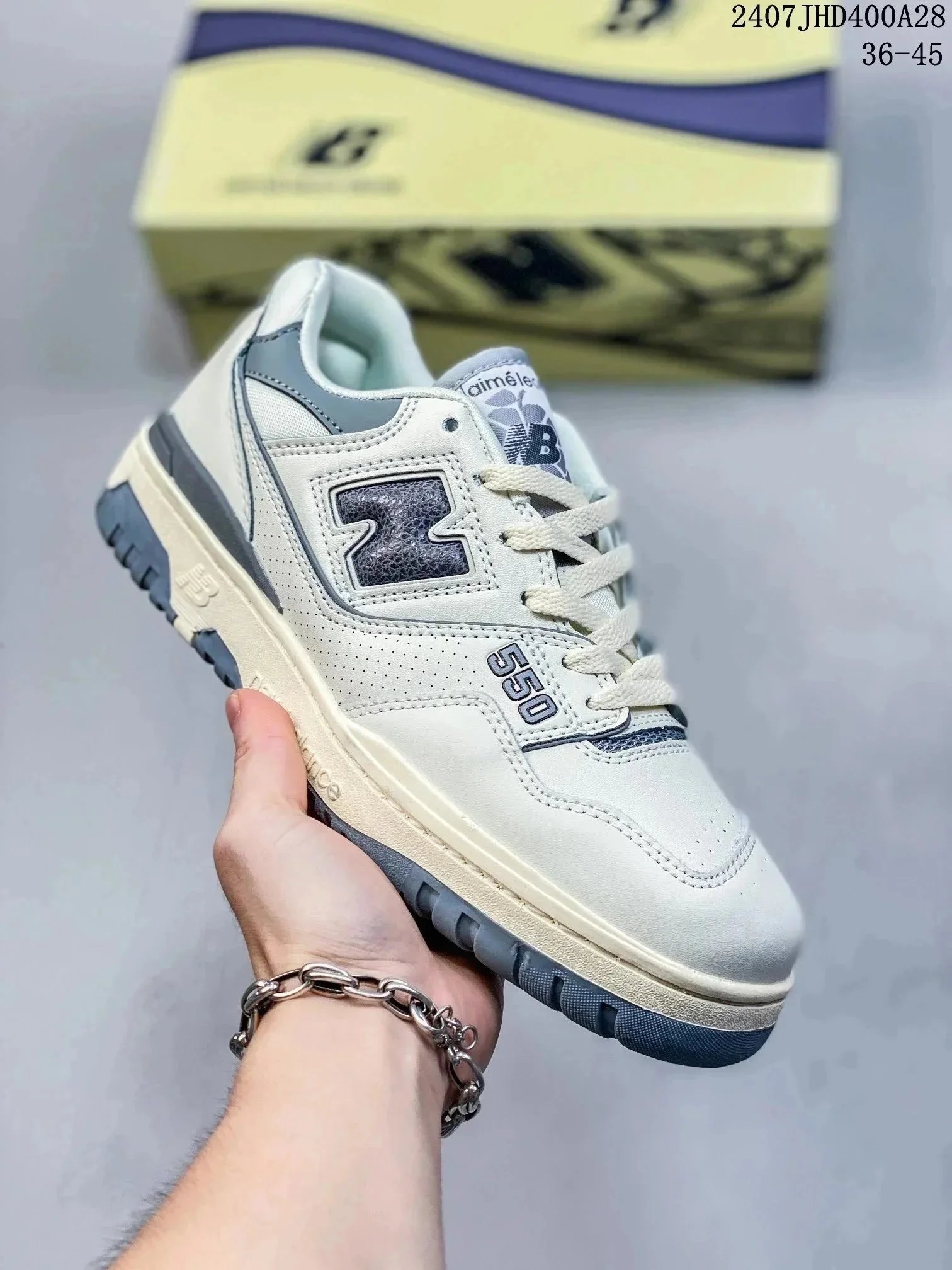 New Balance Sneakers 550 low-top lace-up image 6