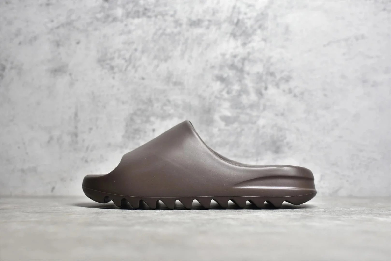 Dark Brown G55495
