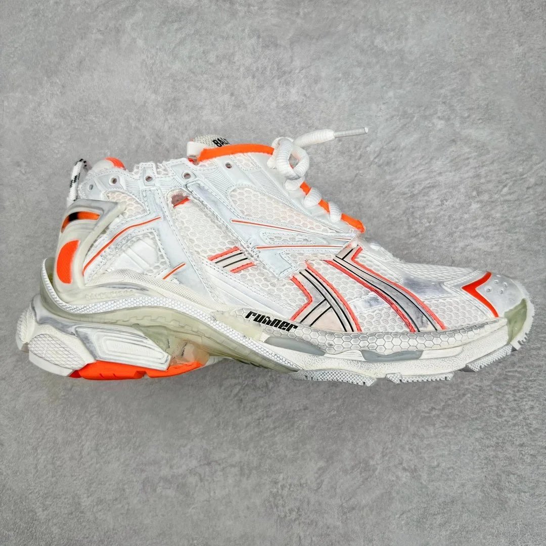M9770 White Orange