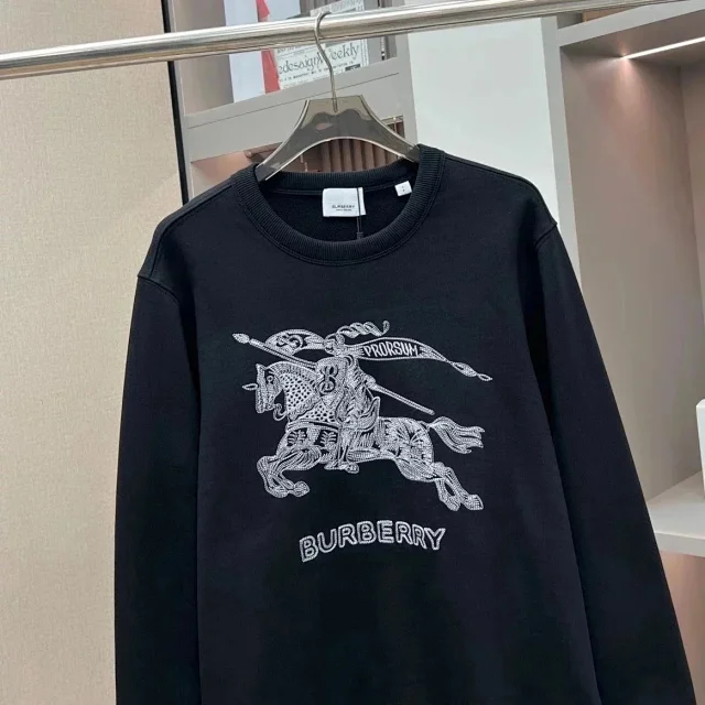 Burberry Hoodies & Sweatshirts Graphic Crewneck Sweatshirt product detail image 12