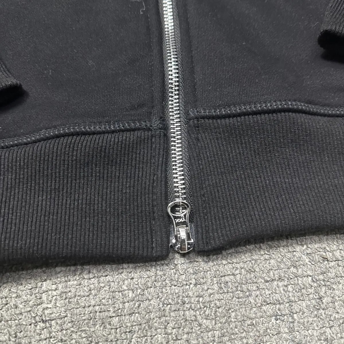 Design Oval Logo Zip-Up Hoodie Black - 18