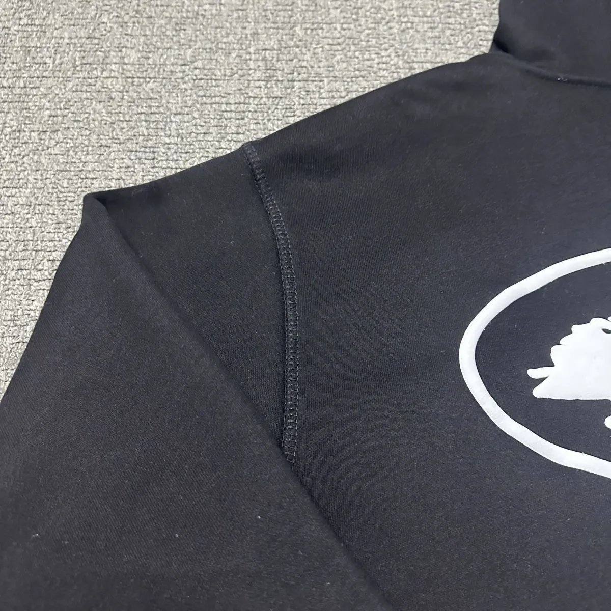 Design Oval Logo Zip-Up Hoodie Black - 22