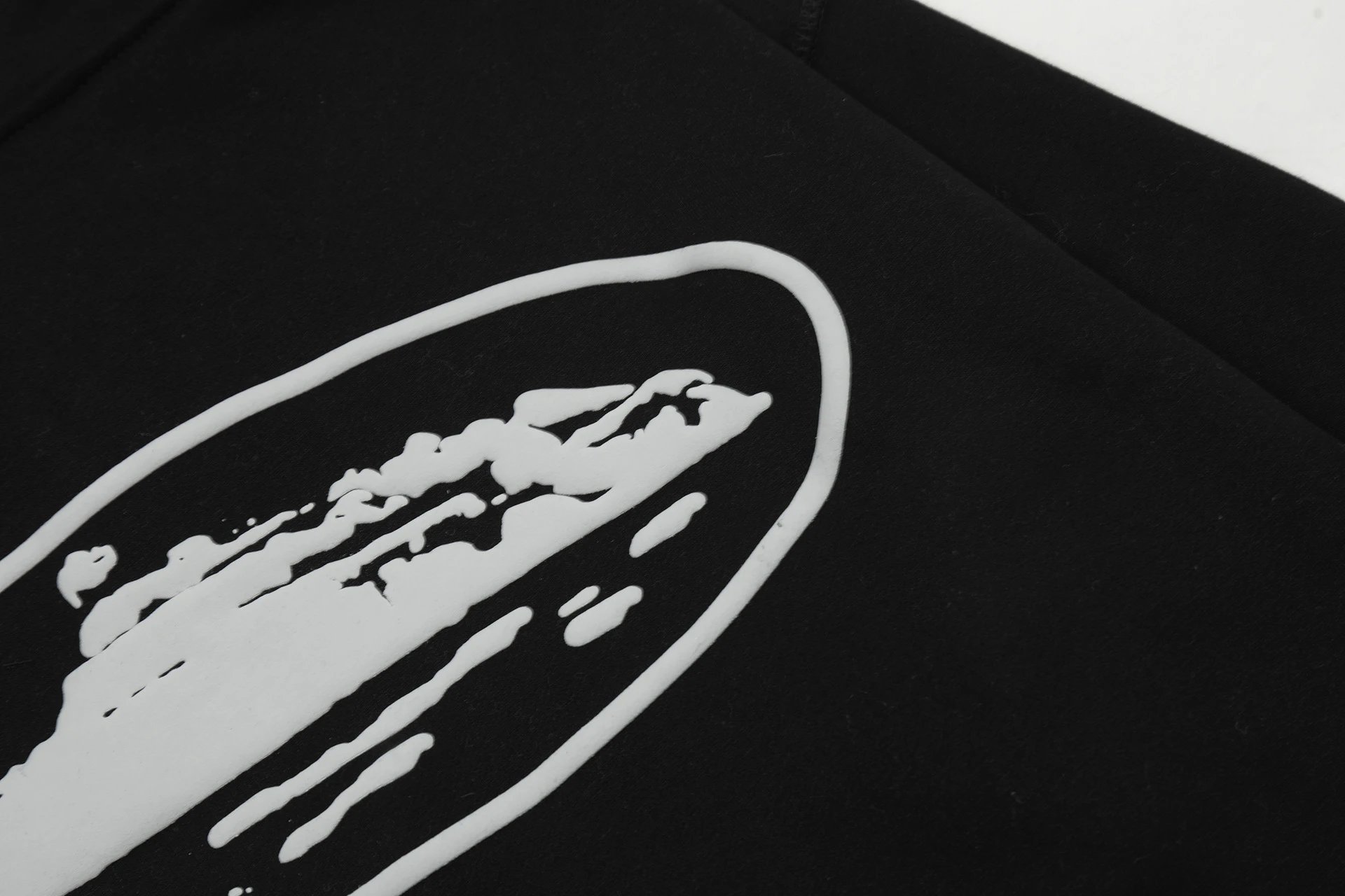 Design Oval Logo Zip-Up Hoodie Black - 15