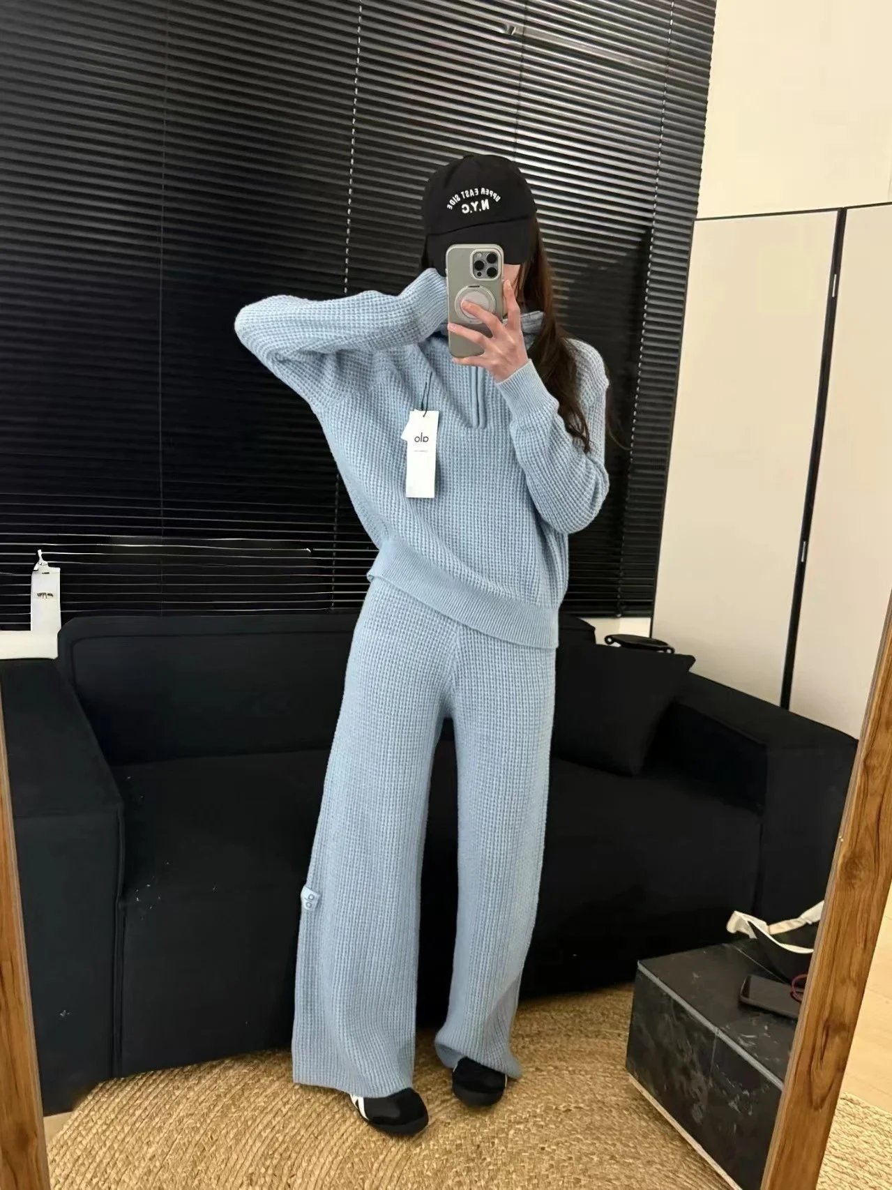 Alo Yoga Waffle Knit Lounge Set Light Blue Casual-Set - 12