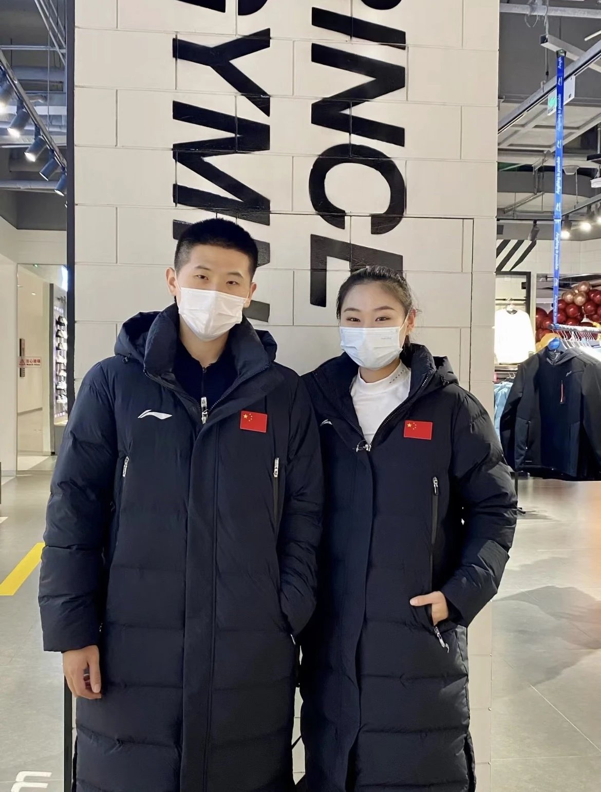 其他如果选中商品有多个颜色请备注一个颜色否则随机发