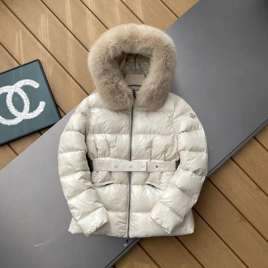 卫衣如果选中商品有多个颜色请备注一个颜色否则随机发